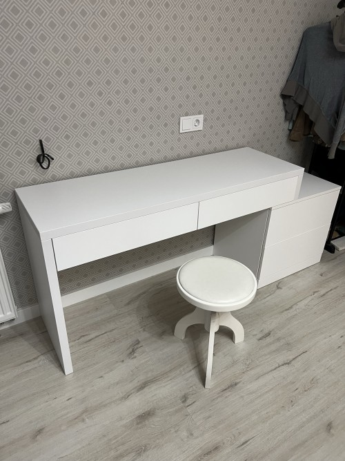 Туалетный столик